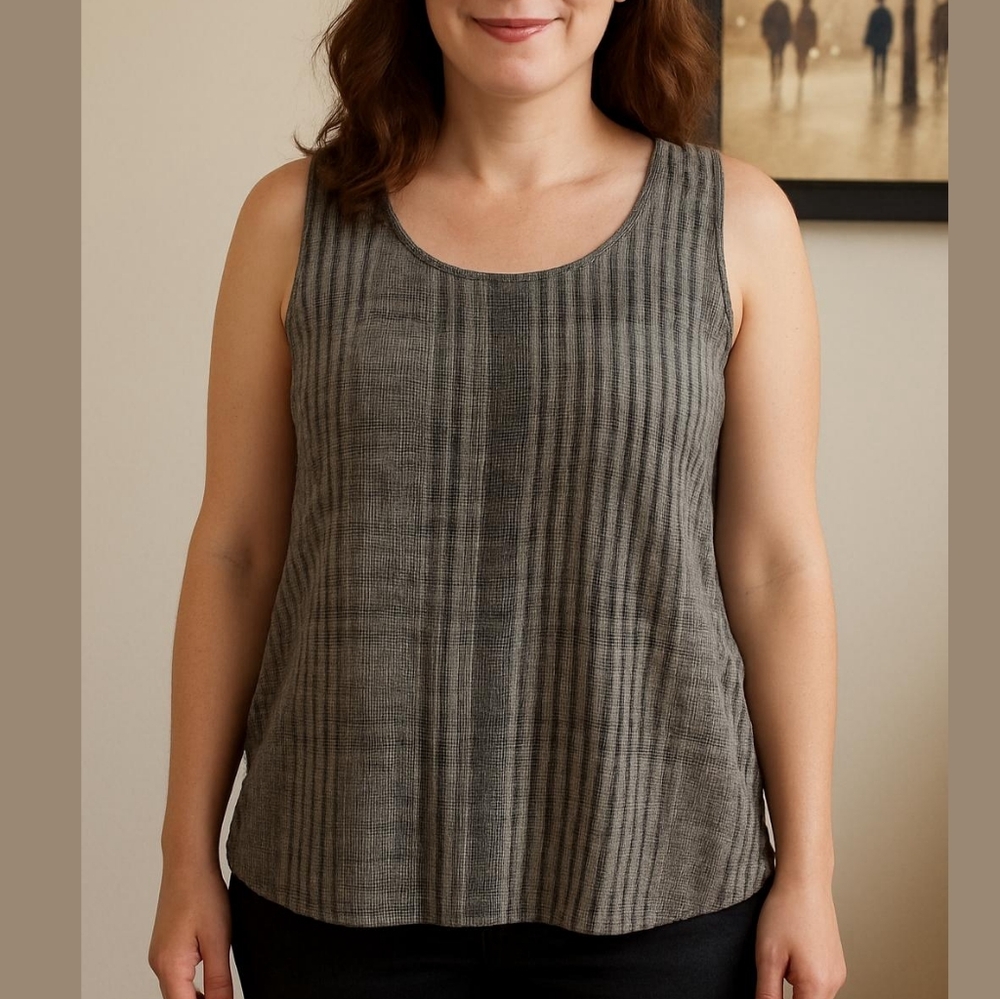 Plaid brown/taupe sleeveless tank top blouse